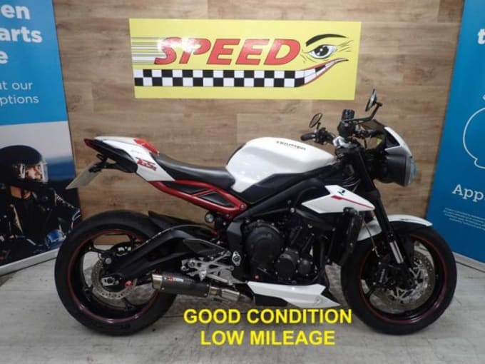 2025 Triumph Street Triple R