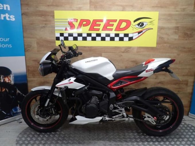 2025 Triumph Street Triple R