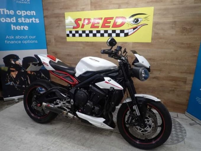 2025 Triumph Street Triple R