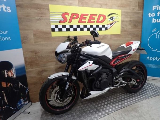 2025 Triumph Street Triple R