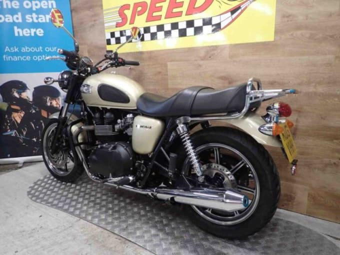 2025 Triumph Bonneville 865