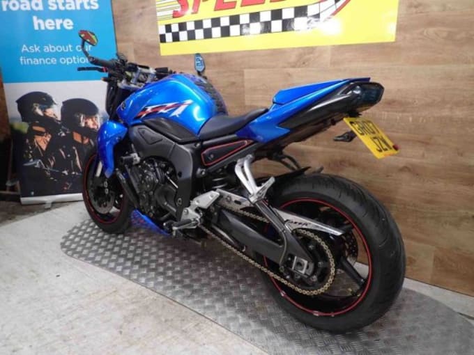 2025 Yamaha Fz1 N