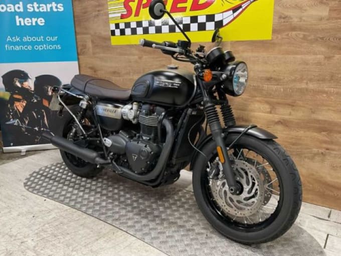 2025 Triumph Bonneville T120 Black