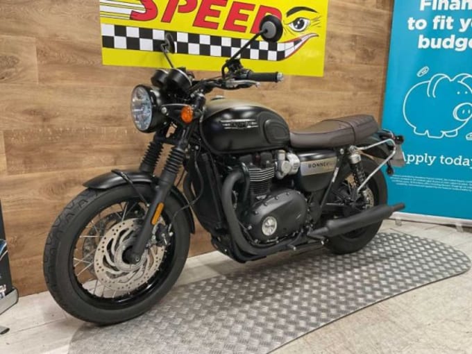 2025 Triumph Bonneville T120 Black