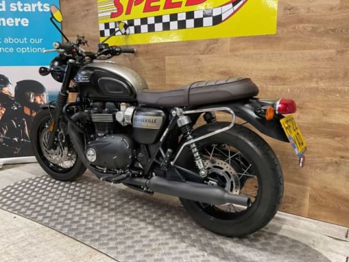 2025 Triumph Bonneville T120 Black