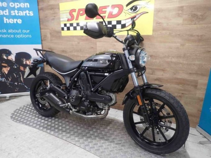 2025 Ducati Scrambler Sixty2