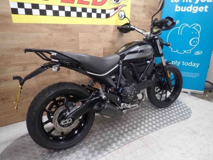 2025 Ducati Scrambler Sixty2