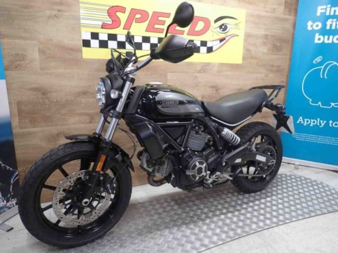 2025 Ducati Scrambler Sixty2