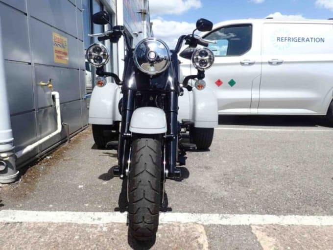 2025 Harley-davidson Freewheeler 1868 23