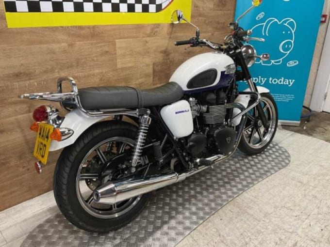 2025 Triumph Bonneville 865