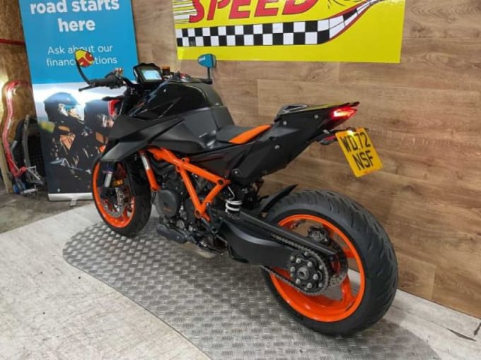2025 Ktm 1290 Superduke R Evo 22