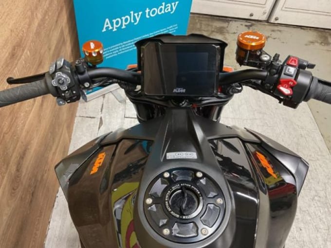 2025 Ktm 1290 Superduke R Evo 22