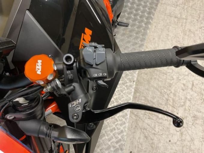 2025 Ktm 1290 Superduke R Evo 22