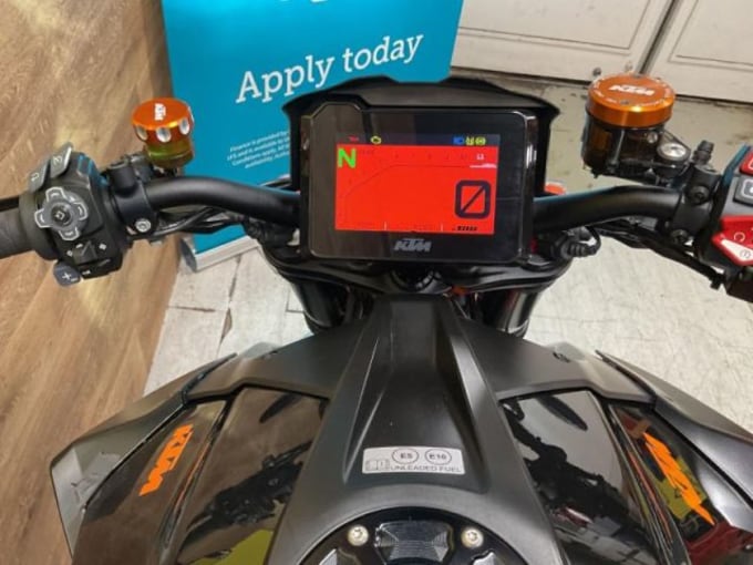 2025 Ktm 1290 Superduke R Evo 22