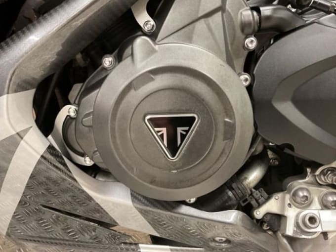 2025 Triumph Daytona Moto2 765