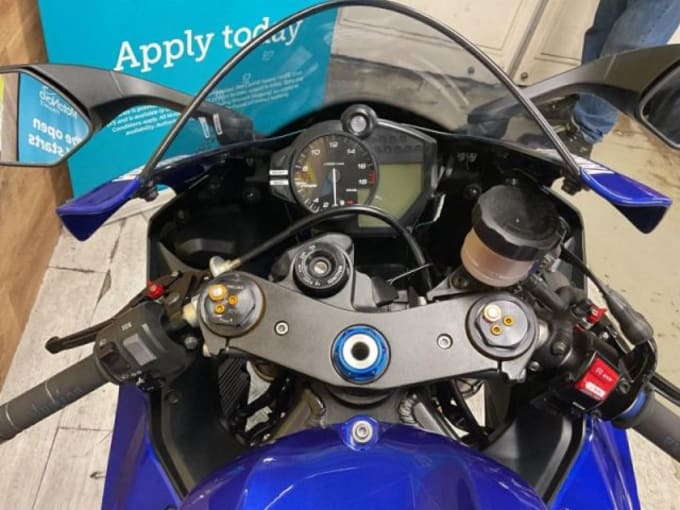 2025 Yamaha Yzf R6 17