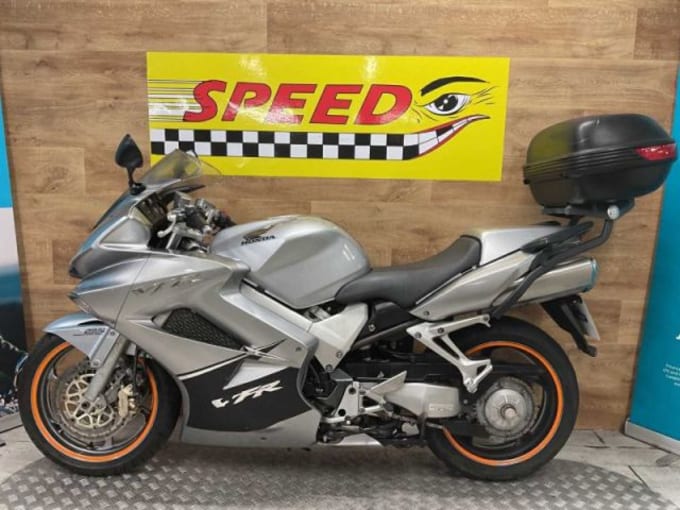 2025 Honda Vfr 800 A-6
