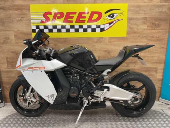 2025 Ktm 1190 Rc8 09