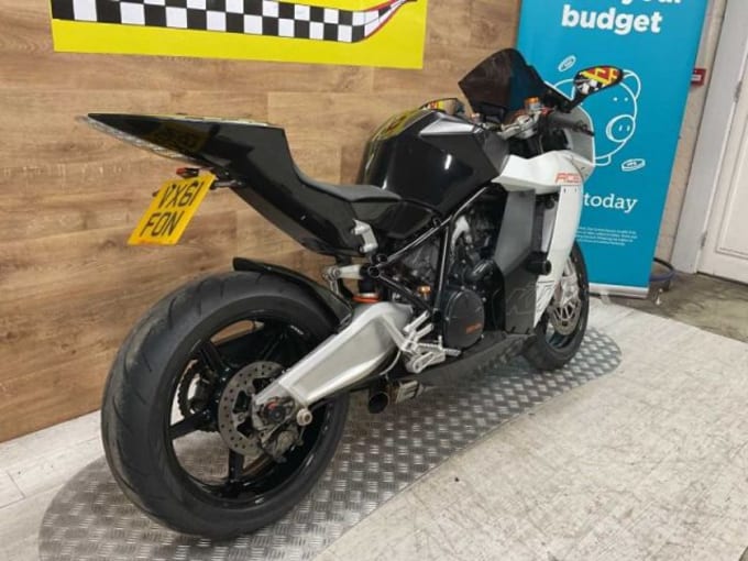 2025 Ktm 1190 Rc8 09