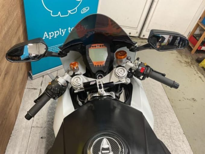 2025 Ktm 1190 Rc8 09