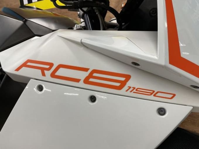 2025 Ktm 1190 Rc8 09