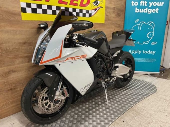 2025 Ktm 1190 Rc8 09