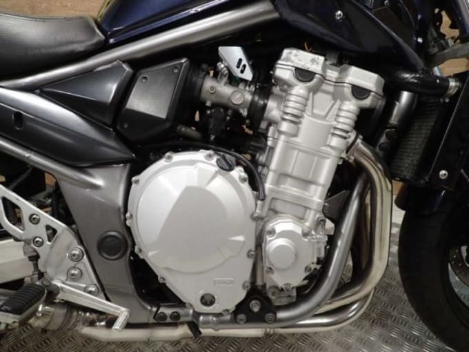 2025 Suzuki Gsf 1250 K7