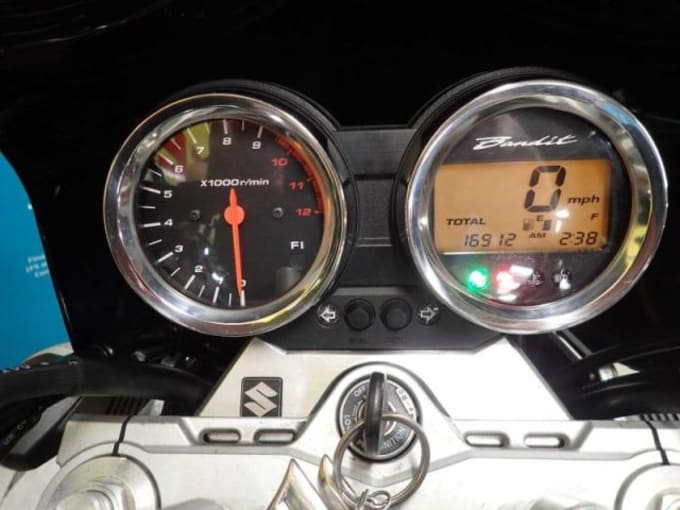 2025 Suzuki Gsf 1250 K7