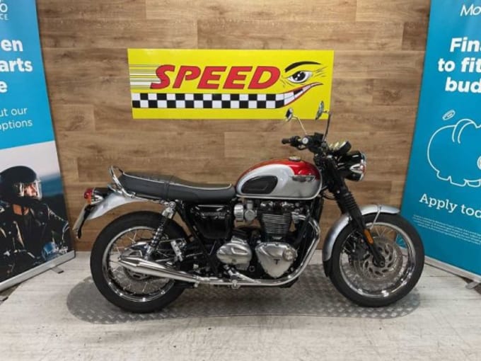2025 Triumph Bonneville T120