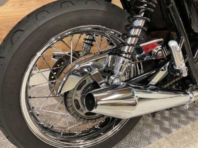 2025 Triumph Bonneville T120