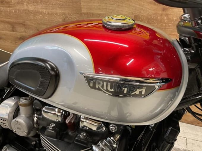 2025 Triumph Bonneville T120