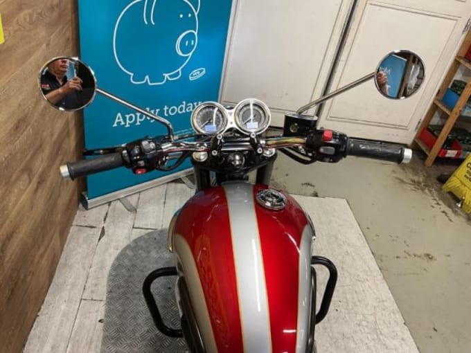 2025 Triumph Bonneville T120