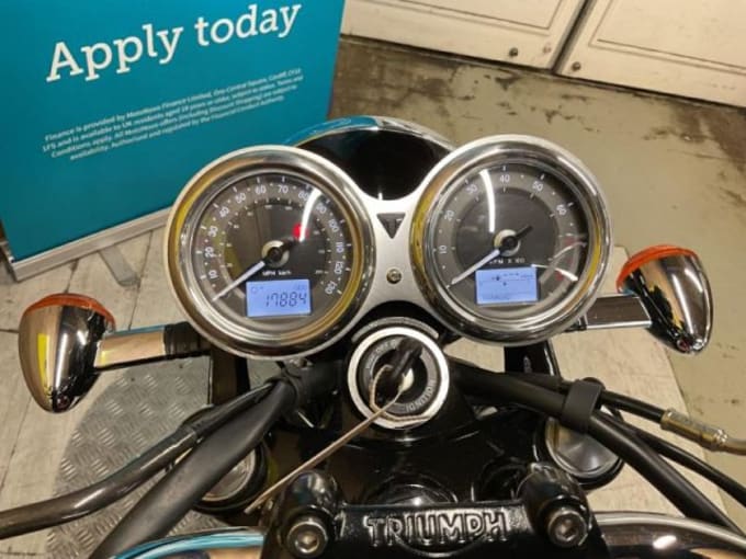 2025 Triumph Bonneville T120