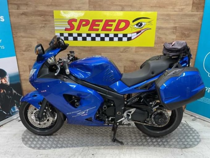 2025 Triumph Sprint St 1050