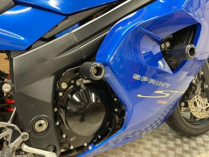 2025 Triumph Sprint St 1050
