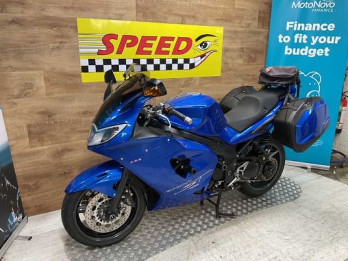 2025 Triumph Sprint St 1050