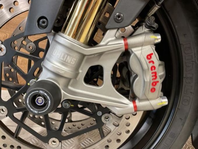 2025 Aprilia Tuono V4 1100 Factory