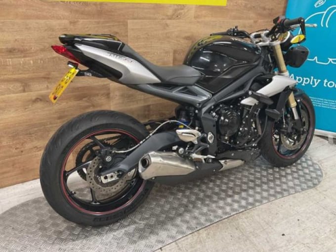 2025 Triumph Street Triple Abs
