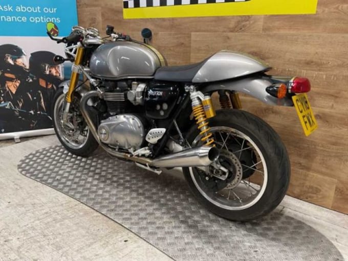 2025 Triumph Thruxton 1200 R