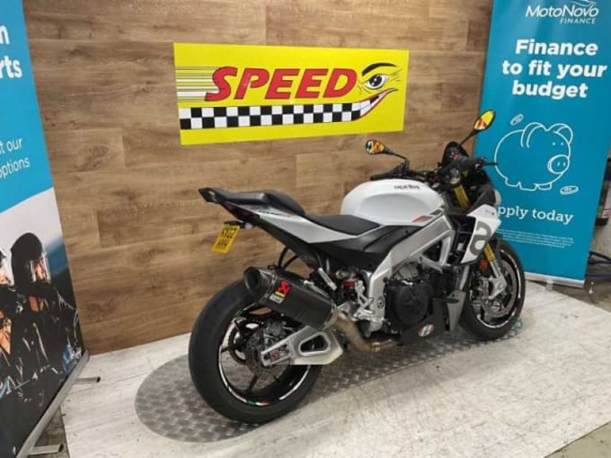 2025 Aprilia Tuono V4 1100