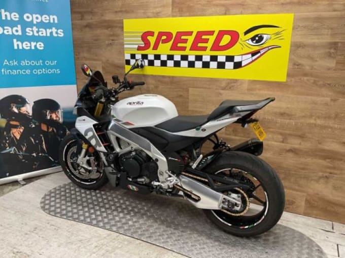 2025 Aprilia Tuono V4 1100
