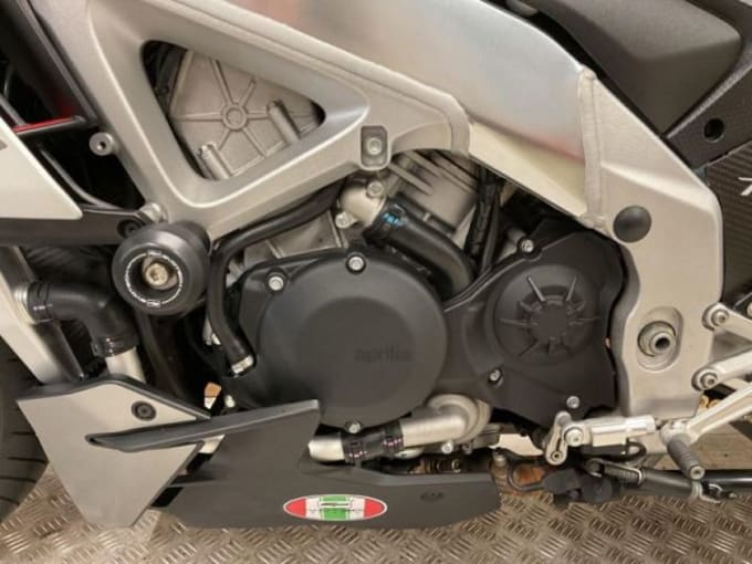 2025 Aprilia Tuono V4 1100