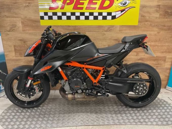 2025 Ktm 1290 Superduke R 20