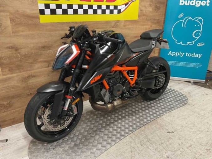 2025 Ktm 1290 Superduke R 20
