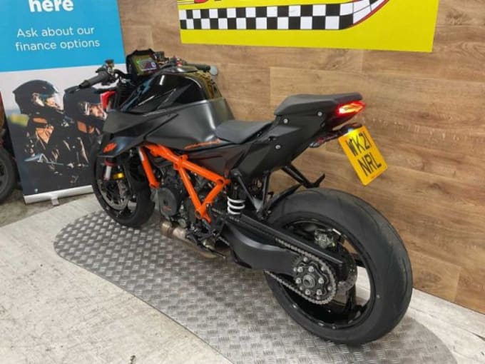 2025 Ktm 1290 Superduke R 20
