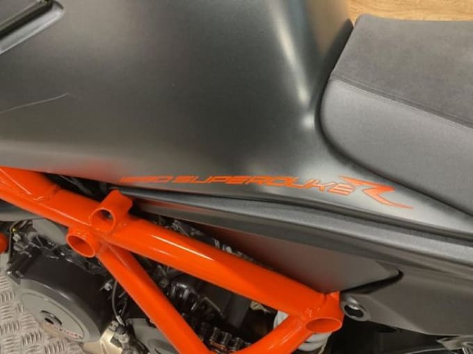 2025 Ktm 1290 Superduke R 20