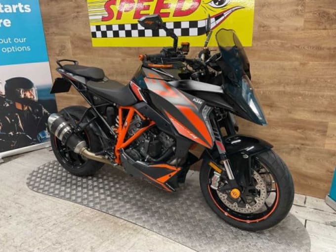 2025 Ktm 1290 Superduke Gt 18