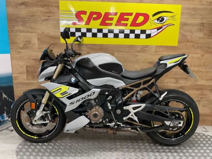 2025 BMW S 1000 R Sport