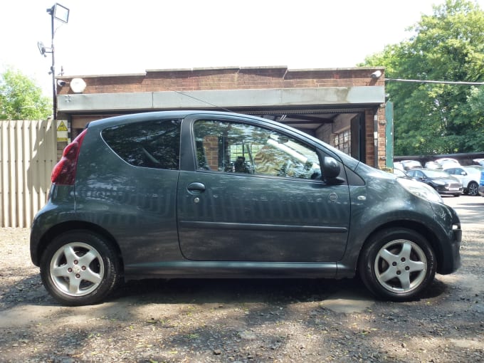 2013 Peugeot 107