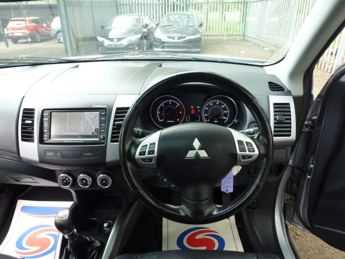 2025 Mitsubishi Outlander